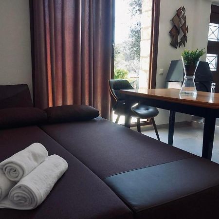 Moxy Paxos Apartments 盖奥斯 外观 照片