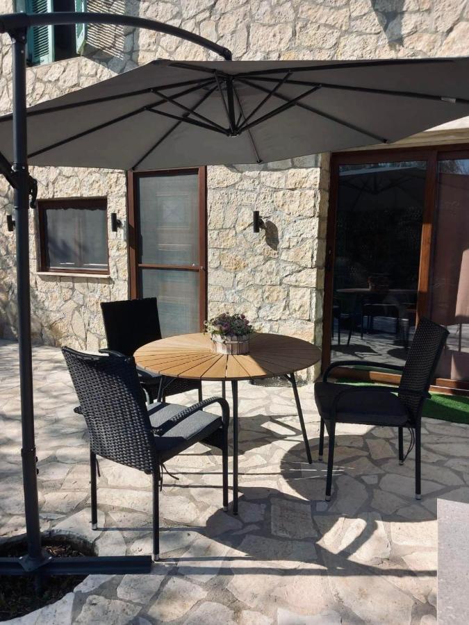 Moxy Paxos Apartments 盖奥斯 外观 照片