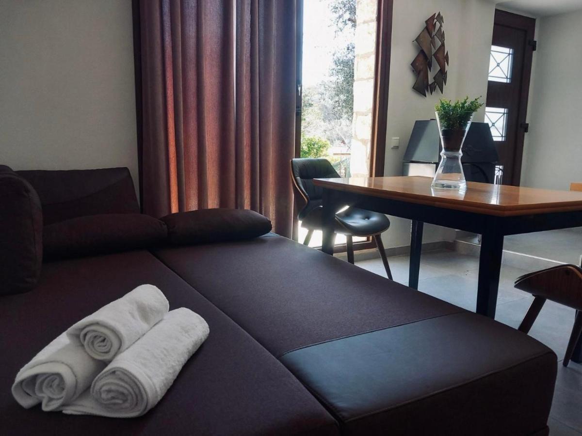 Moxy Paxos Apartments 盖奥斯 外观 照片