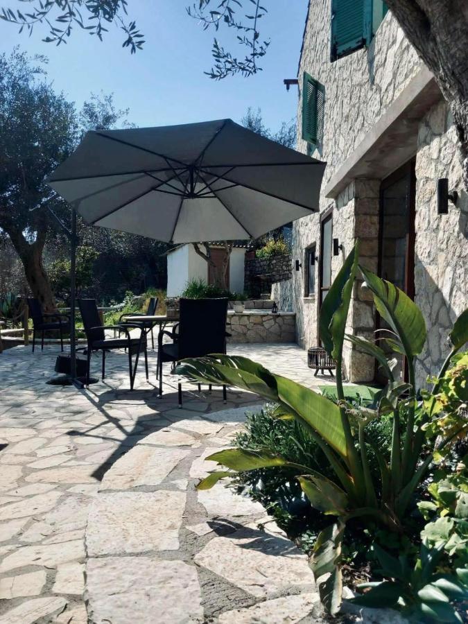 Moxy Paxos Apartments 盖奥斯 外观 照片